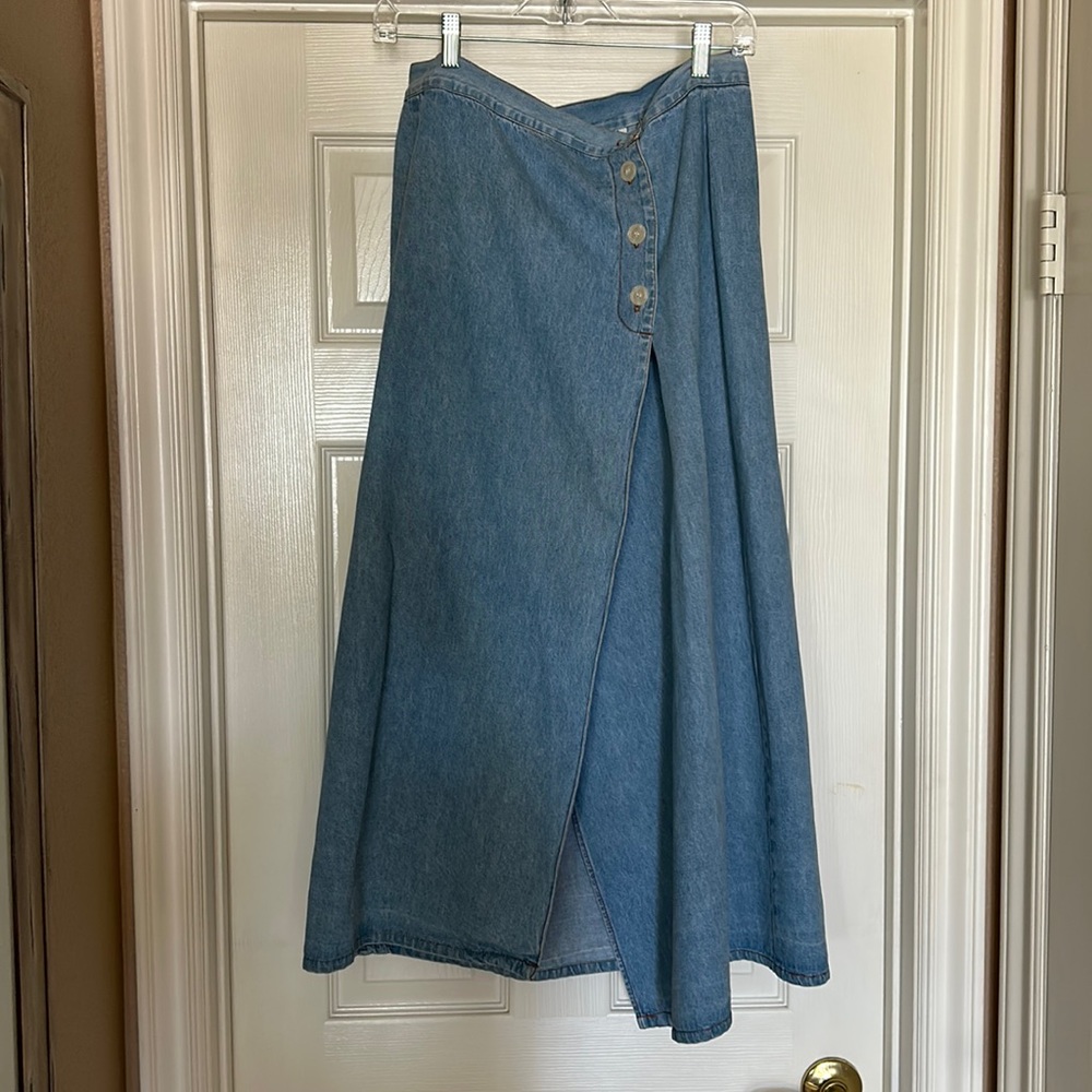 Long vintage light denim skirt!